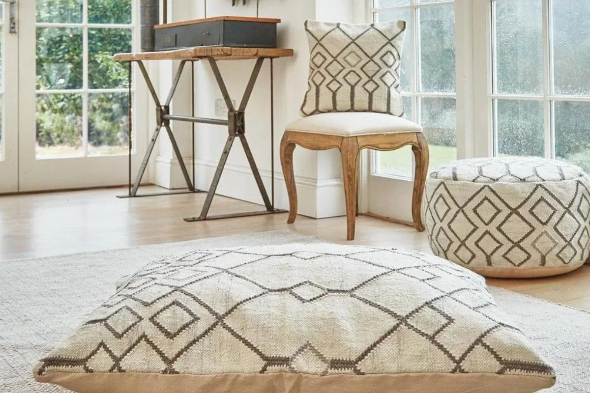 Floor-Cushions